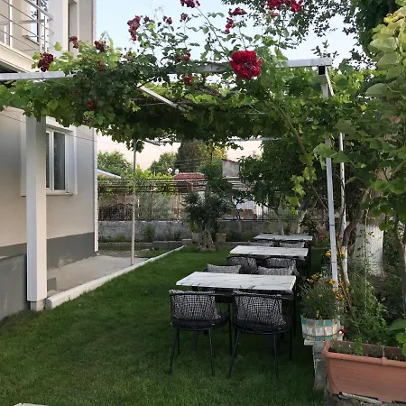 Bavella House Отель *